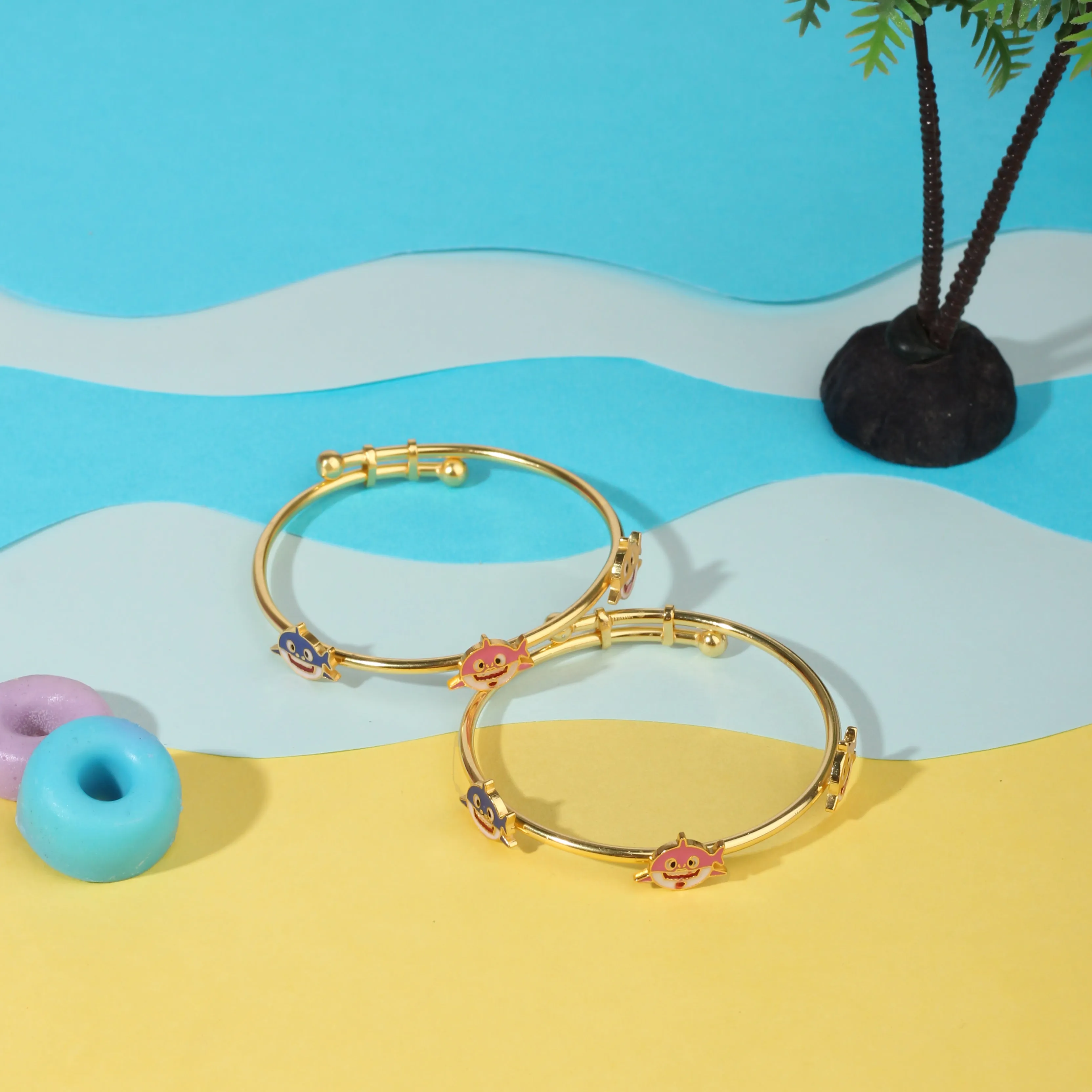 Elegante Kids Baby Shark Bangle