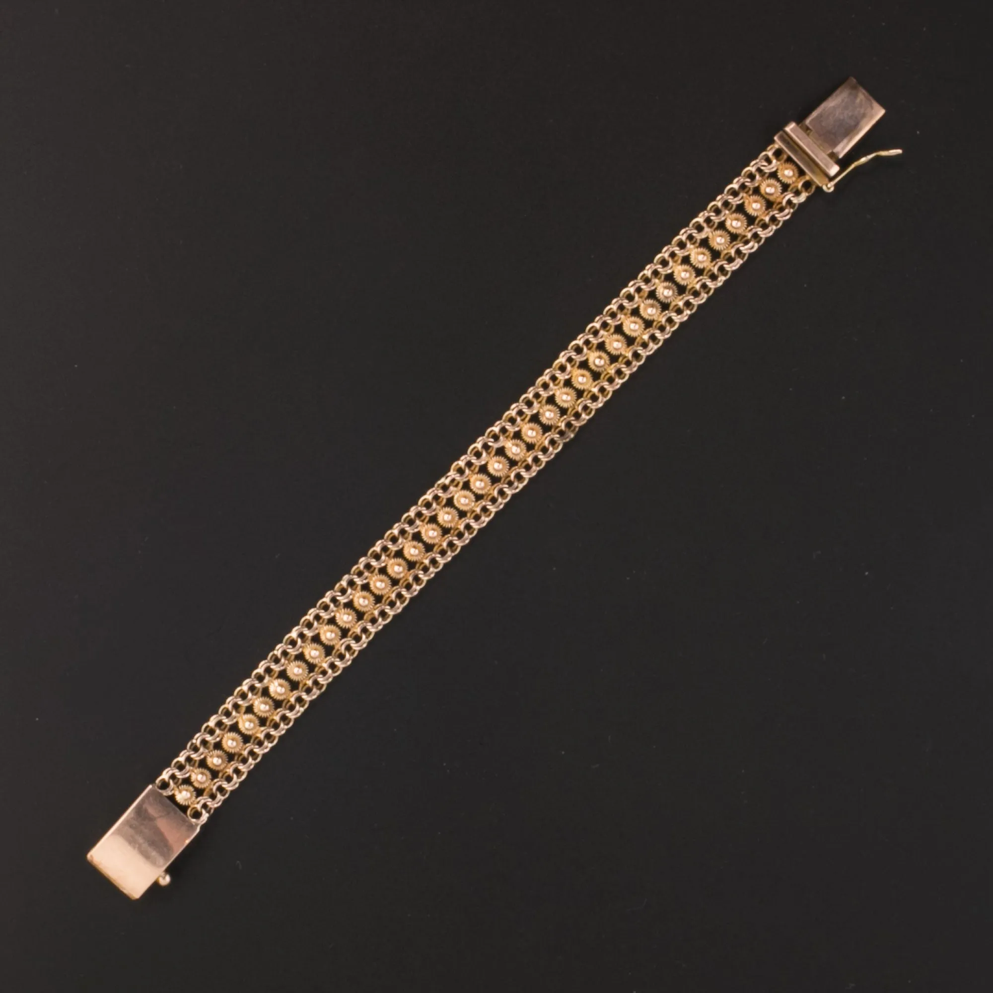 Etruscan style 12kt gold granulated link bracelet. j-brfn100